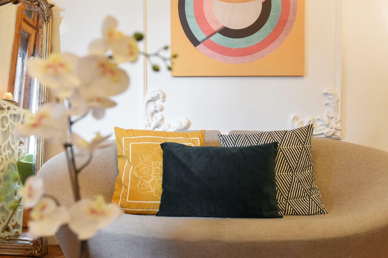 Love.Travel.Explore ♥️Apt W/ Balcony In Old Town Apartment บูคาเรสต์ ภายนอก รูปภาพ